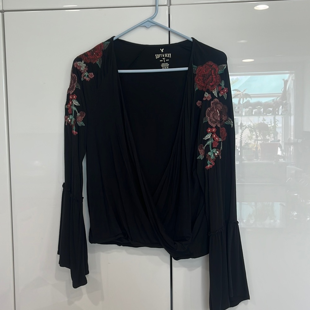 American eagle flutter sleeve top
